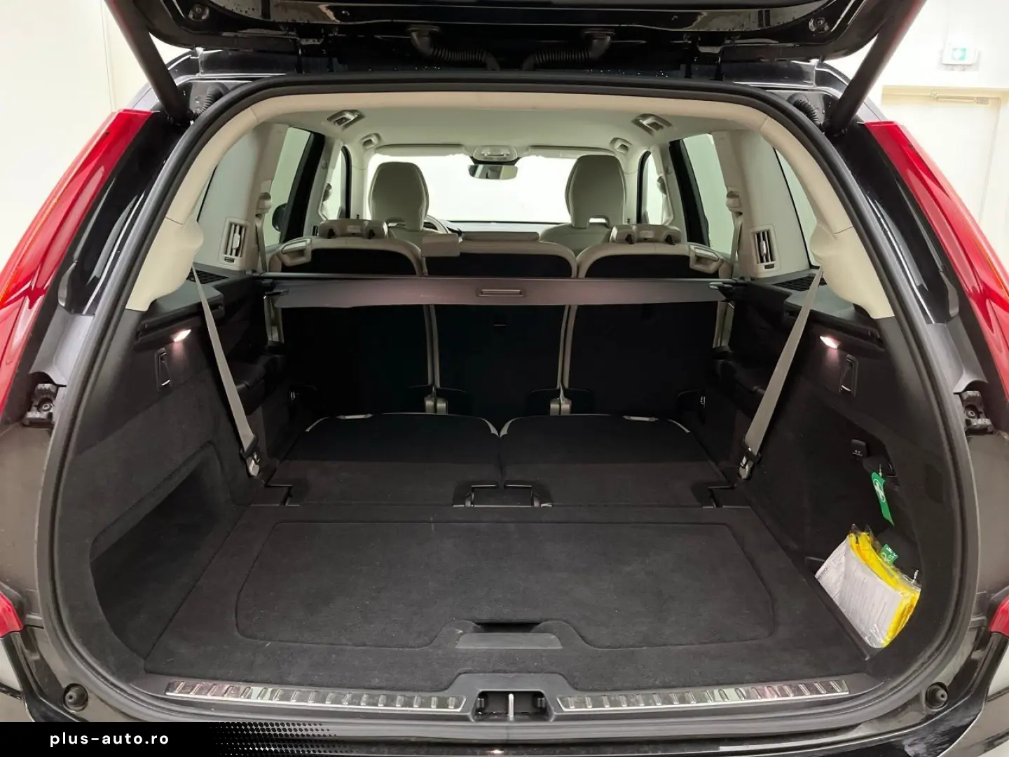 VOLVO XC 90 T8 AWD Core Plug-In