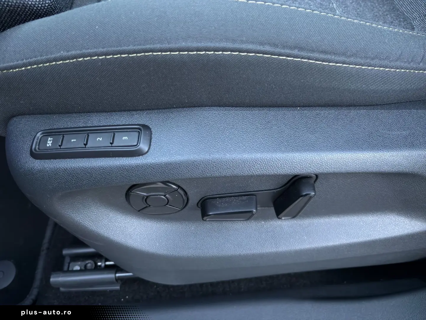 SKODA Kodiaq 2.0 TDI DSG SELECTION PANO HuD MATRIX ASS