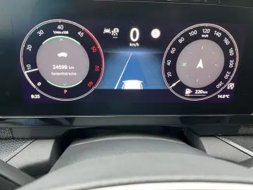 SKODA Kodiaq 2.0TDI DSG 4x4 Selection AHK Navi LED ACC