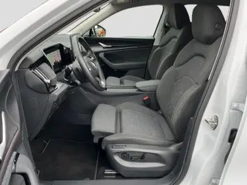 SKODA Kodiaq 2.0TDI DSG 4x4 Selection AHK Navi LED ACC