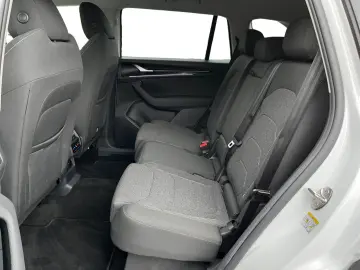 SKODA Kodiaq 2.0TDI DSG 4x4 Selection AHK Navi LED ACC