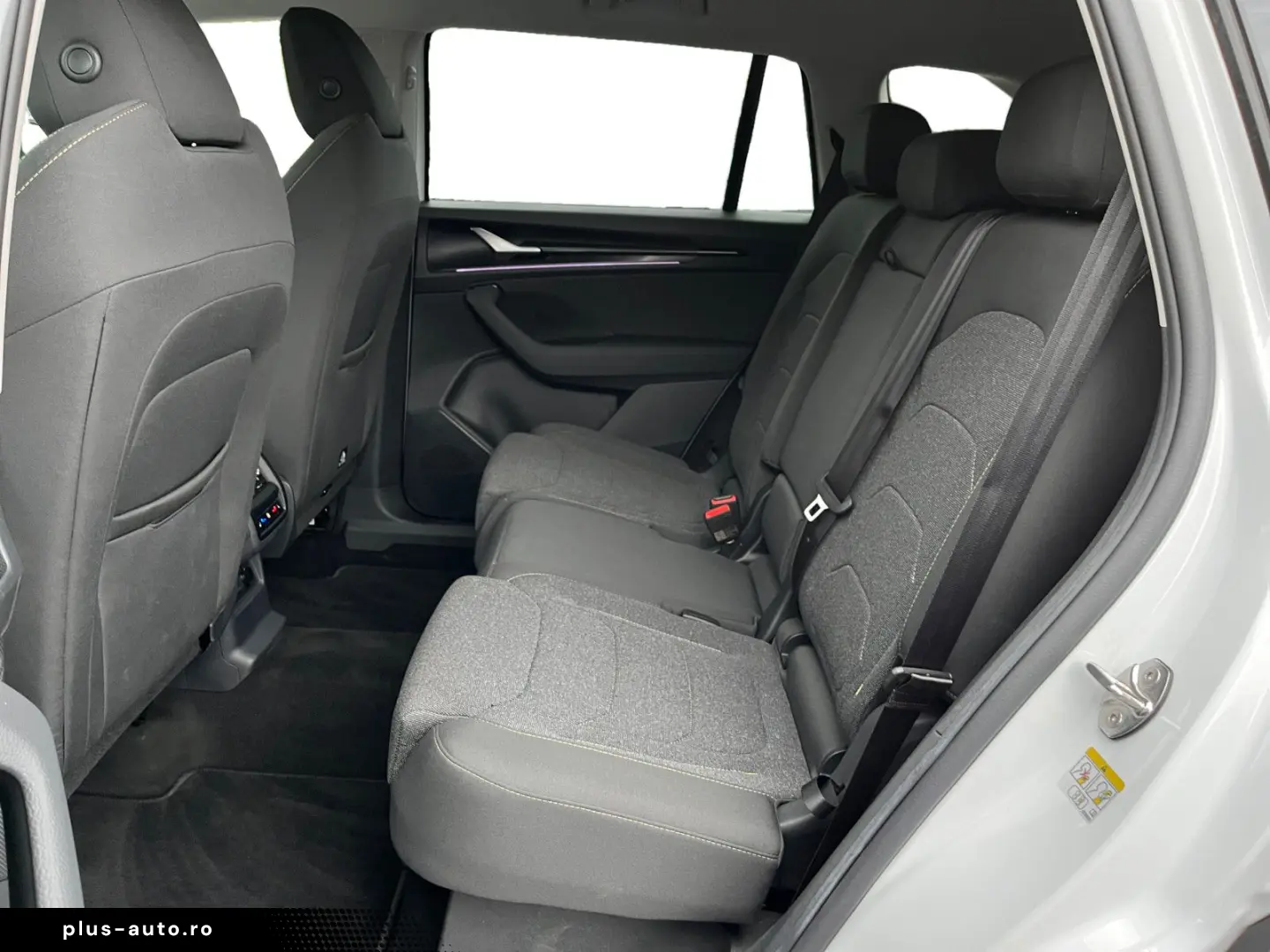 SKODA Kodiaq 2.0TDI DSG 4x4 Selection AHK Navi LED ACC