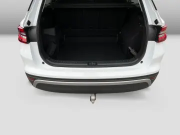 SKODA Kodiaq 2.0TDI DSG 4x4 Selection AHK Navi LED ACC