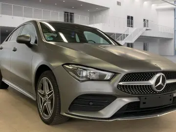 MERCEDES-BENZ CLA 250 e AMG Kamera Sound LED 18 Alcantara