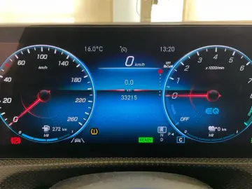 MERCEDES-BENZ CLA 250 e AMG Kamera Sound LED 18 Alcantara