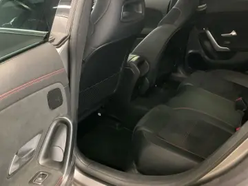 MERCEDES-BENZ CLA 250 e AMG Kamera Sound LED 18 Alcantara