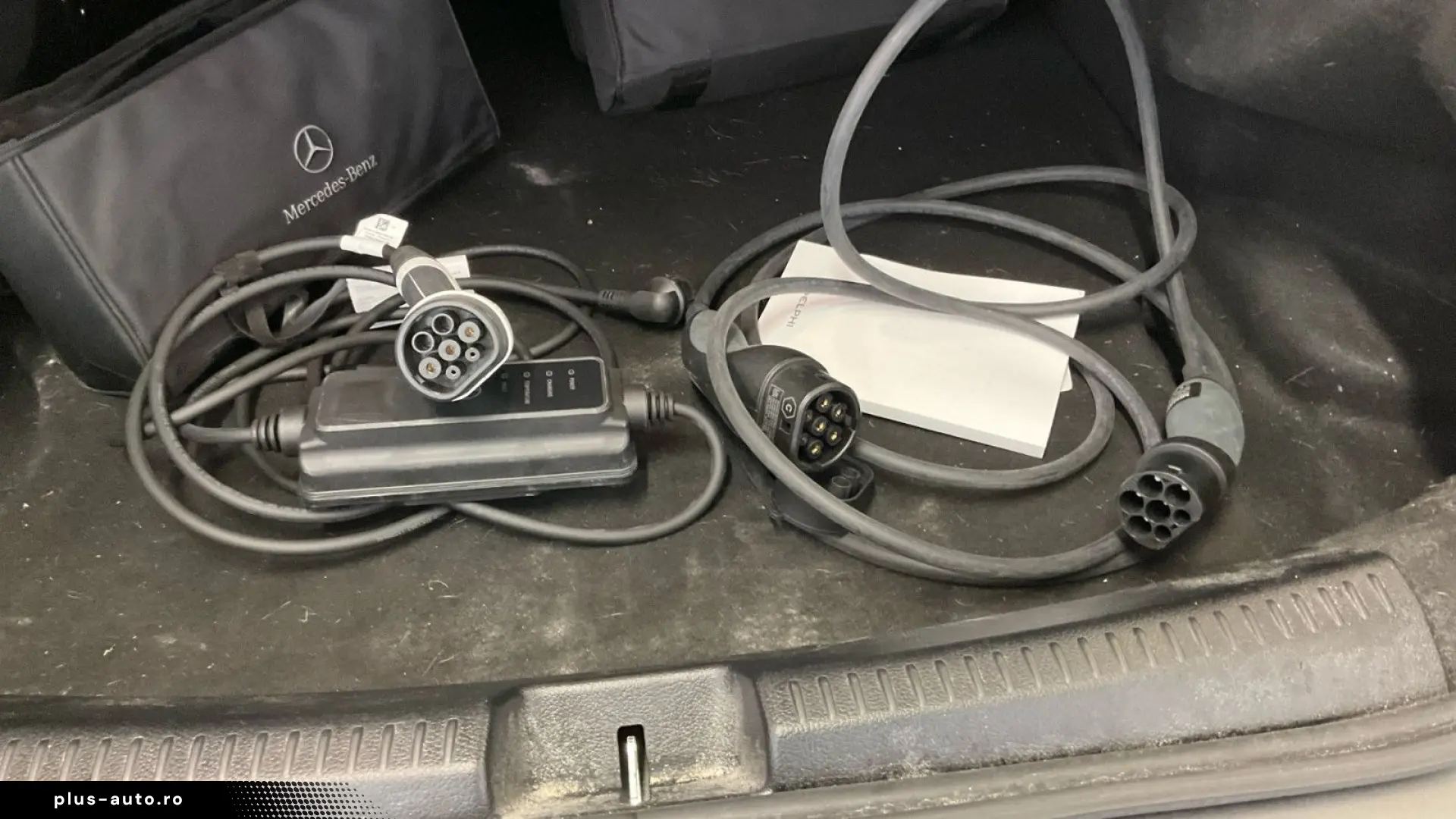 MERCEDES-BENZ CLA 250 e AMG Kamera Sound LED 18 Alcantara