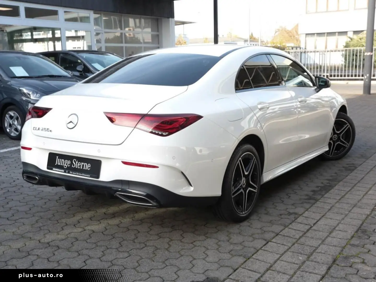 MERCEDES-BENZ CLA 250 e Coupé AMG Night MBUX Navi  Kamera