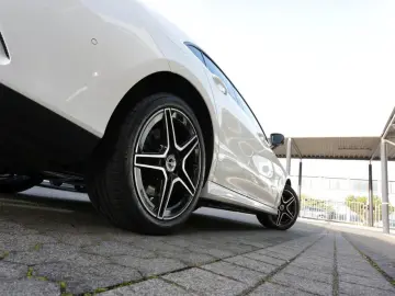 MERCEDES-BENZ CLA 250 e Coupé AMG Night MBUX Navi  Kamera