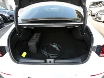 MERCEDES-BENZ CLA 250 e Coupé AMG Night MBUX Navi  Kamera