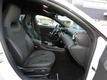 MERCEDES-BENZ CLA 250 e Coupé AMG Night MBUX Navi  Kamera