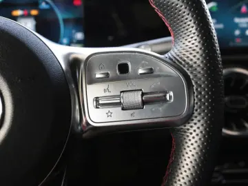 MERCEDES-BENZ CLA 250 e Coupé AMG Night MBUX Navi  Kamera