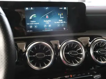 MERCEDES-BENZ CLA 250 e Coupé AMG Night MBUX Navi  Kamera