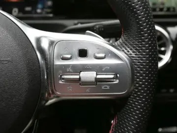 MERCEDES-BENZ CLA 250 e Coupé AMG Night MBUX Navi  Kamera