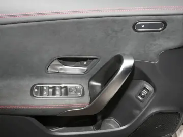 MERCEDES-BENZ CLA 250 e Coupé AMG Night MBUX Navi  Kamera