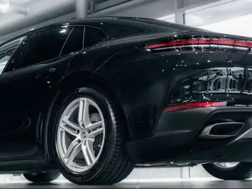 Porsche Panamera 4   Fab.- 05.2025   2.9 Benzina 354 Cp