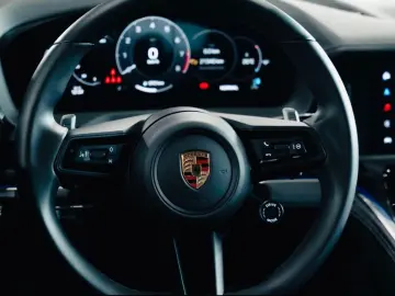 Porsche Panamera 4   Fab.- 05.2025   2.9 Benzina 354 Cp