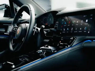 Porsche Panamera 4   Fab.- 05.2025   2.9 Benzina 354 Cp