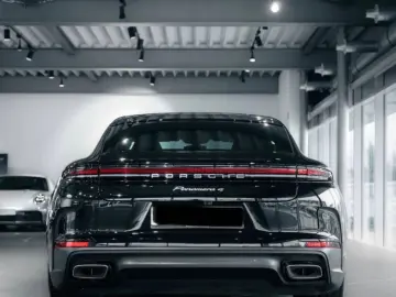 Porsche Panamera 4   Fab.- 05.2025   2.9 Benzina 354 Cp