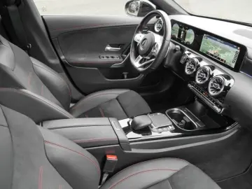 MERCEDES-BENZ CLA 250e AMG NIGHT AMBIENTE MBUX SHZ T&hellip;