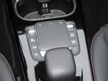 MERCEDES-BENZ CLA 250e AMG NIGHT AMBIENTE MBUX SHZ T&hellip;