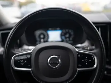 VOLVO XC60 B5 Petrol AWD Inscription H