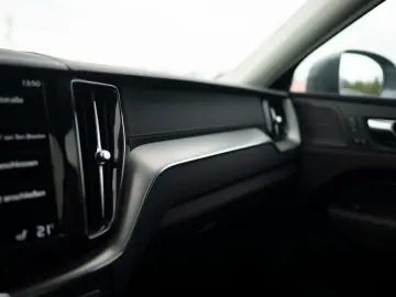 VOLVO XC60 B5 Petrol AWD Inscription H