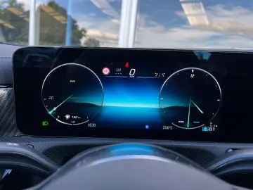 MERCEDES-BENZ CLA 180 Limo 1.Hand Progressive LED DAB KAMERA