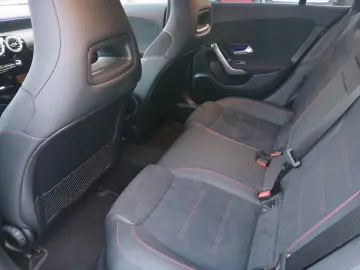 MERCEDES-BENZ CLA 180 - AMG   AHK   LED   Park-Paket&hellip;