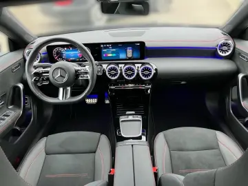 MERCEDES-BENZ CLA 200 Coupé AMG LenkradHz 360 KAM Si&hellip;