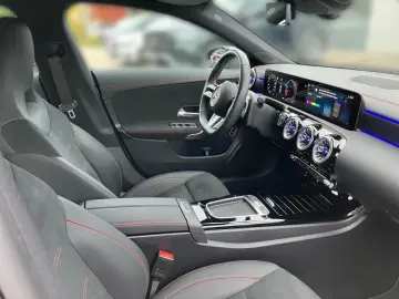 MERCEDES-BENZ CLA 200 Coupé AMG LenkradHz 360 KAM Si&hellip;
