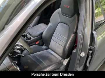 PORSCHE Cayenne GTS