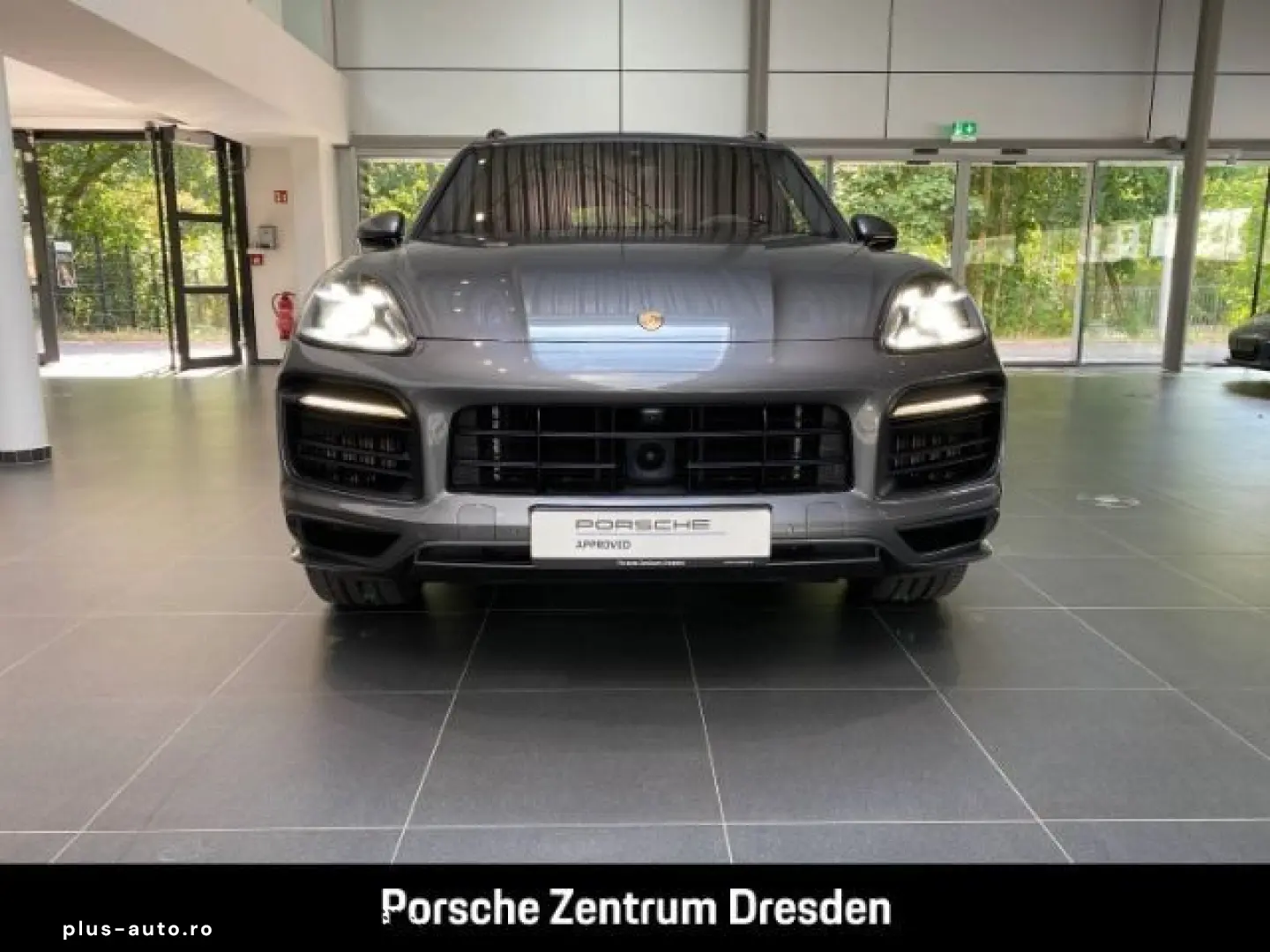 PORSCHE Cayenne GTS