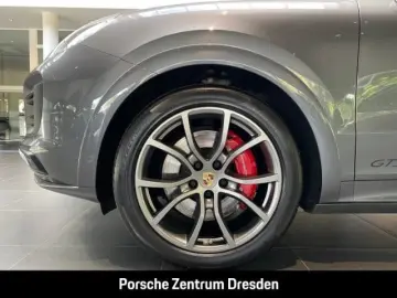 PORSCHE Cayenne GTS