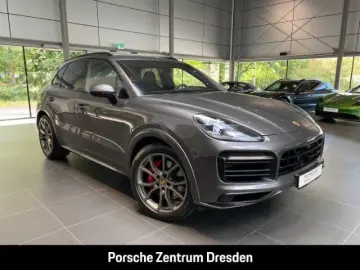 PORSCHE Cayenne GTS