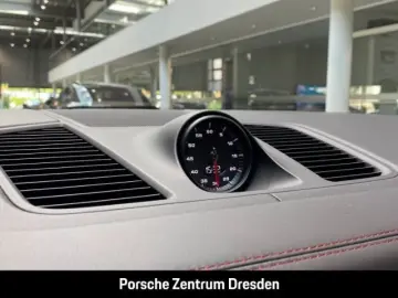 PORSCHE Cayenne GTS