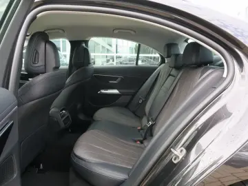 MERCEDES-BENZ E 200 Avantgarde Advanced 19 Zoll Winter-Paket