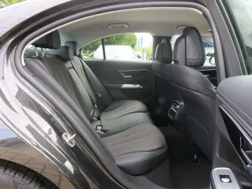 MERCEDES-BENZ E 200 Avantgarde Advanced 19 Zoll Winter-Paket