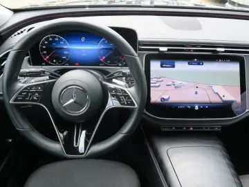 MERCEDES-BENZ E 200 Avantgarde Advanced 19 Zoll Winter-Paket