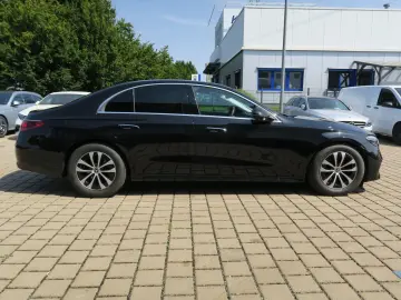 MERCEDES-BENZ E 220 d Avantgarde Advanced Winter-Paket