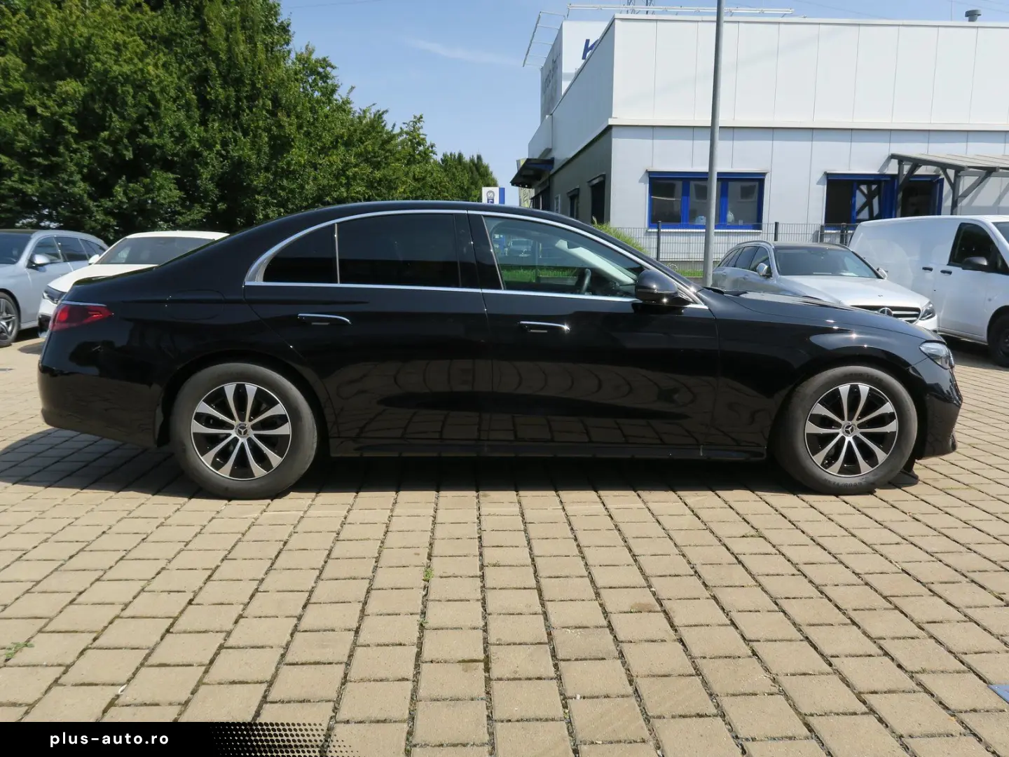 MERCEDES-BENZ E 220 d Avantgarde Advanced Winter-Paket