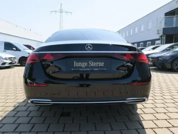 MERCEDES-BENZ E 220 d Avantgarde Advanced Winter-Paket