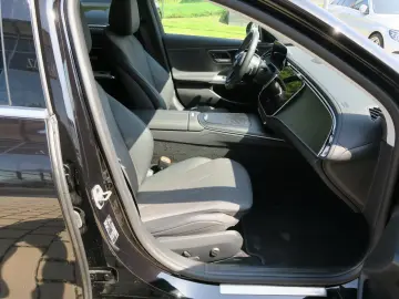 MERCEDES-BENZ E 220 d Avantgarde Advanced Winter-Paket