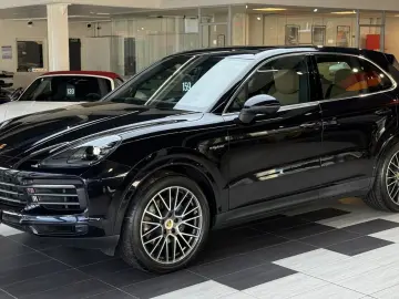 PORSCHE Cayenne E-Hybrid Panorama Head-Up Luftf 360