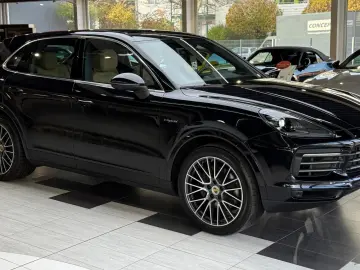 PORSCHE Cayenne E-Hybrid Panorama Head-Up Luftf 360