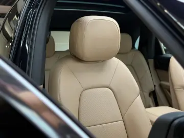 PORSCHE Cayenne E-Hybrid Panorama Head-Up Luftf 360