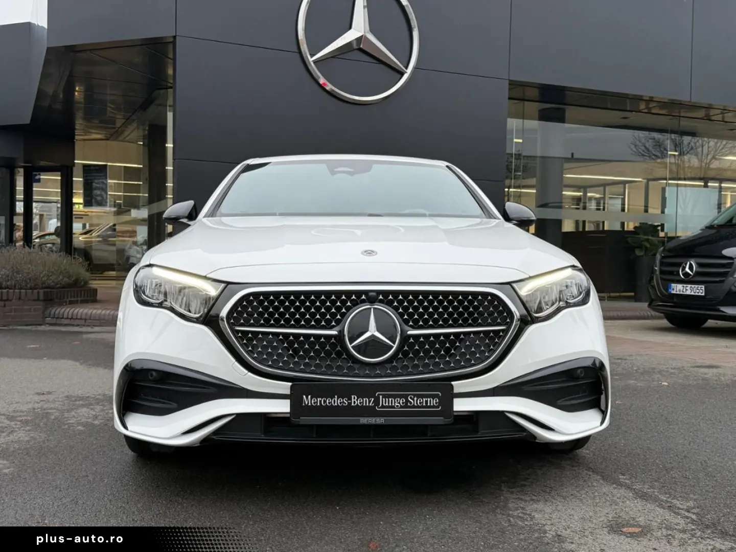 MERCEDES-BENZ E 200 AMG Night 20 Zoll Distronic Winter-P.