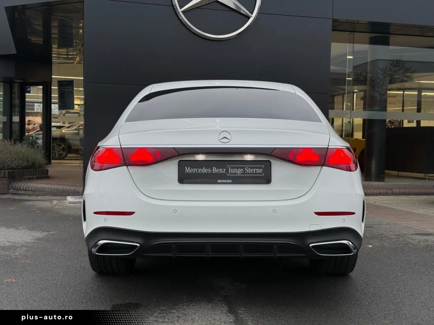 MERCEDES-BENZ E 200 AMG Night 20 Zoll Distronic Winter-P.