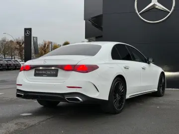 MERCEDES-BENZ E 200 AMG Night 20 Zoll Distronic Winter-P.