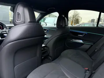 MERCEDES-BENZ E 200 AMG Night 20 Zoll Distronic Winter-P.